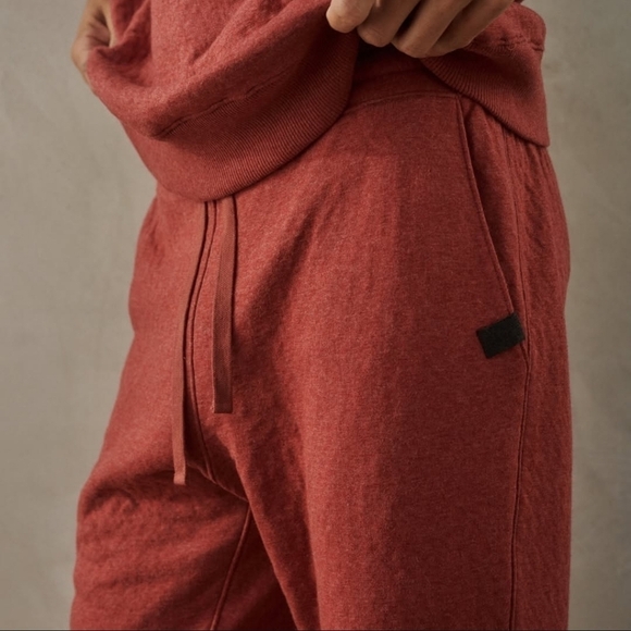 Lunya Lahgo Restore Double Faced Pant - Rich Burgundy Heather Luxe Gifts For Him - Picture 3 of 12